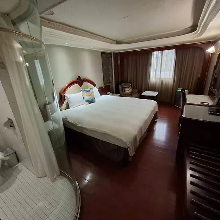 Happiness Hotel-2